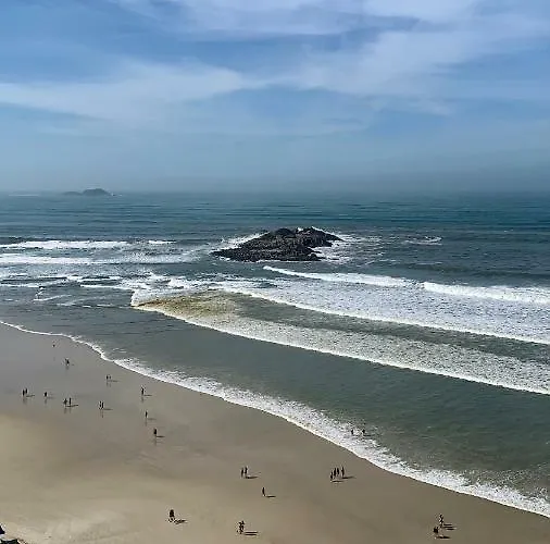 Apto Pitagueiras - Vista incrível Guarujá
